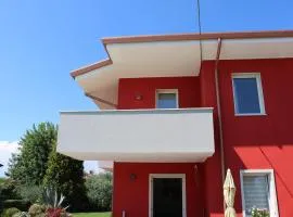 Holiday apartment near the lake, shared swimming pool