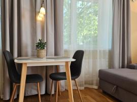 Bright Central Studio, Free Parking, Ltd Avail, hótel í Pärnu