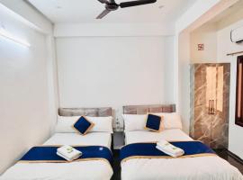 Chandrakala Residency Paying Guest House Near Kashi Vishwanath Temple and Ganga Ghats, hotel v destinaci Váránasí