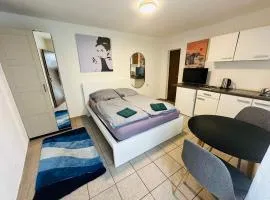 Privat Studio mit Doppelbett