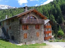 VERO RUSTICO ALPiNO、マデージモのホテル