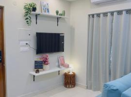 The Candolim House - Premium 1BHK Suite with Pool near Candolim-Calangute Beach, hotel di Candolim
