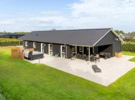 Nice Home In Hemmet With Wifi