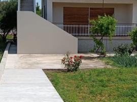 Apartman PAVLA, ξενοδοχείο με γκολφ σε Betina
