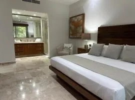 One Bed 2 Bath, at Playa Royale Condo 3102, Free WIFI