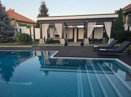 Casa Italiana with Exclusive Pool