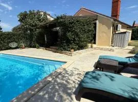 Rustic house with private swimming pool