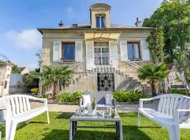 Logement,Environnement Très Paisibles,10 Voyageurs