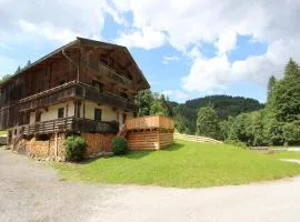 Farmhouse in Hopfgarten near Ski Bus