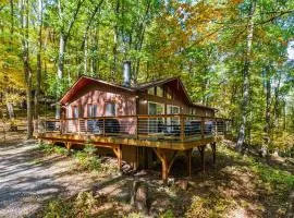Wooded Nest, Cozy 3BR Chalet Near Spas, Downtown Berkeley Springs & Hiking