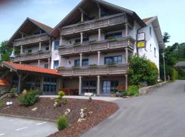 Pension Landhaus Koller - Adults only, hotel u gradu Bodenmais