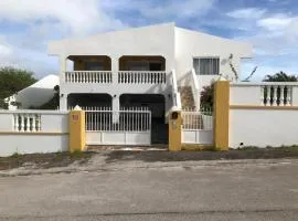 Bendishon Villa - 5 bedroom villa with swimming pool