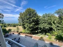 Lumineux appartement, jardin, vu sur mer
