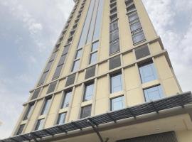 فندق ثري بيرلز مصلي