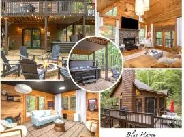Blue Ridge Cabin Near Downtown Fire Pit and Hot Tub