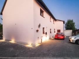 Naturblick Apartment - Modernes 3-Zimmer mit Privatparkplatz, hotel en Neustadt - Coburg