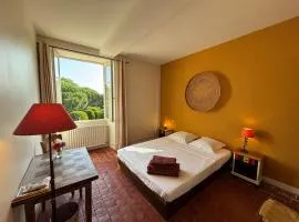 Le Prieuré Saint Pierre, gîtes et chambres d'hôtes dans un parc classé