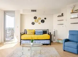 DTSS LuxePad 2BED 2BATH Washington DC Balcony Views, Gym, Pool, Free Parking