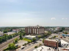 DTSS LuxePad 2BED 2BATH Washington DC Balcony Views, Gym, Pool, Free Parking