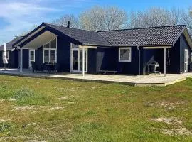 10 person holiday home in Idestrup-By Traum