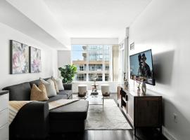 Modern Lakefront Escape Walk to Waterfront、トロントのアパートメント
