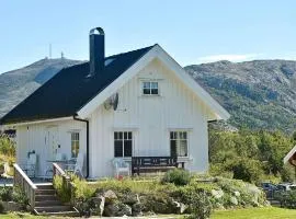 5 person holiday home in Oksvoll