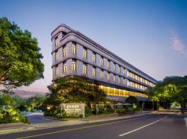 Shanghai Hongqiao Heyitang Hotel Beixinjing Subway Station Branch, hotel con estacionamiento en Shangh&aacute;i