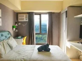 Mountain and City View in Cebu City Top Floor