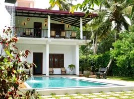 Bluelip Ceylon Weligama