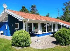 12 person holiday home in Væggerløse