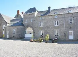 Charming Farmhouse in Ouffet for 7