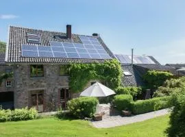 Desnié Farmhouse with Pool