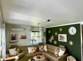 Villa Davvi dállu, hotel v destinaci Vidsel