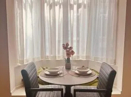 Christina's 1 bed-First floor 4 MIN FROM BEACH