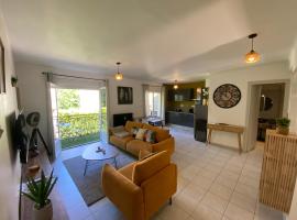 Appartement 2 chambres Vals les bains, ξενοδοχείο σε Vals-les-Bains