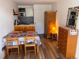 La Foux d Allos Studio résidence Les Étoiles, hotel em Allos