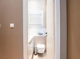 Syntagma Zairas Hideaway!