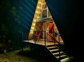 Io-Ti Cottage