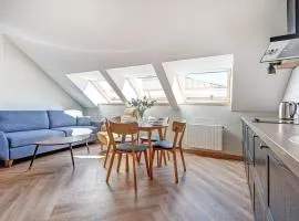 Domillion 1bdr New Old Town apt U2306