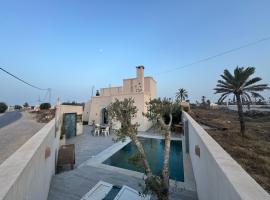 Traditional home, hotel i Temlale