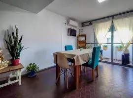 Dto dos dormitorios cerca del Español, Italiano, HPR, Club Provincial, Predio de la ex Rural, Cochera opcional