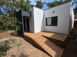 New 3 bedroom villa with Spa, hotel v destinaci Labenne