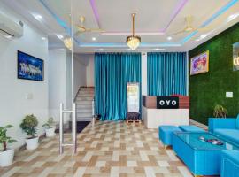Hotel O Fort Inn, hotel em Jairāmpura