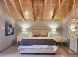 The Elegant Lakehouse Apartment on The Panorama Route