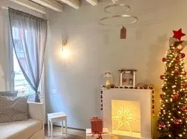 Suite Apartment a tema Natale in centro storico "Gingerbread Suite"
