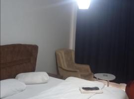 FUAR Home, hotel in Esenyurt