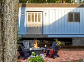 The Kent Collection - The Garden Cottages, pet-friendly hotel sa Kent