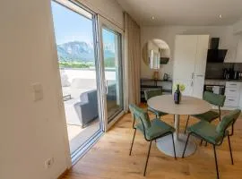 Drei Berge Blick - Moderne Ferienwohnung mit Panorama-Terrasse in Gröbming