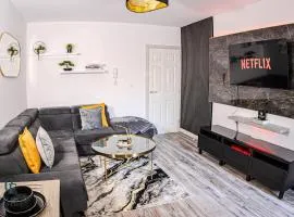 Modern 1 Bed Stay Near Etihad Stadium & Coop Live