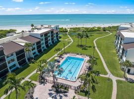 Beachfront 2br 2ba Condogulf-front, Pool, Bikes, villa in Sanibel